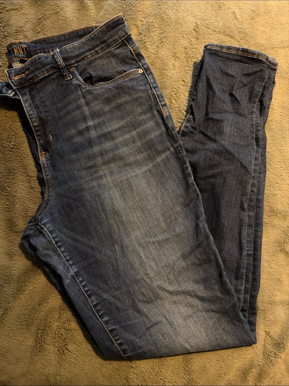 Kut from the Kloth Women's Skinny Jeans in Dark Blue Wash